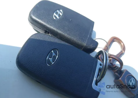 2011 Hyundai Genesis 4.6 z USA, uszkodzony, nr VIN KMHGC4DF3BU128252